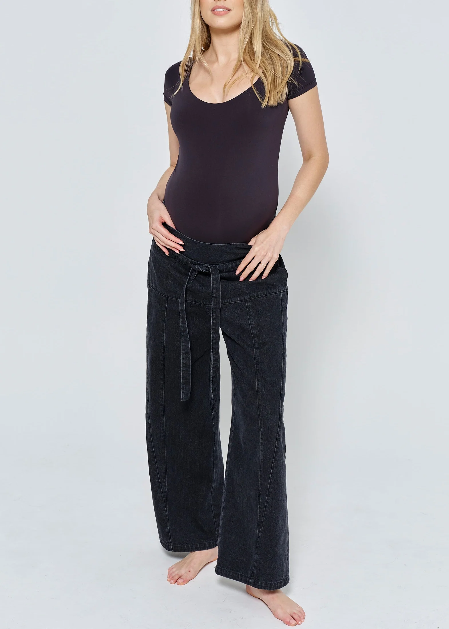 The Relaxed Denim Jean - Image 13
