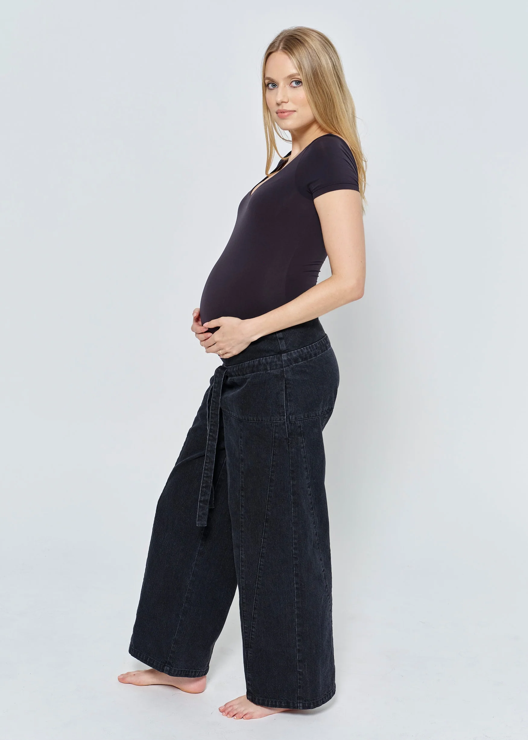 The Relaxed Denim Jean - Image 14