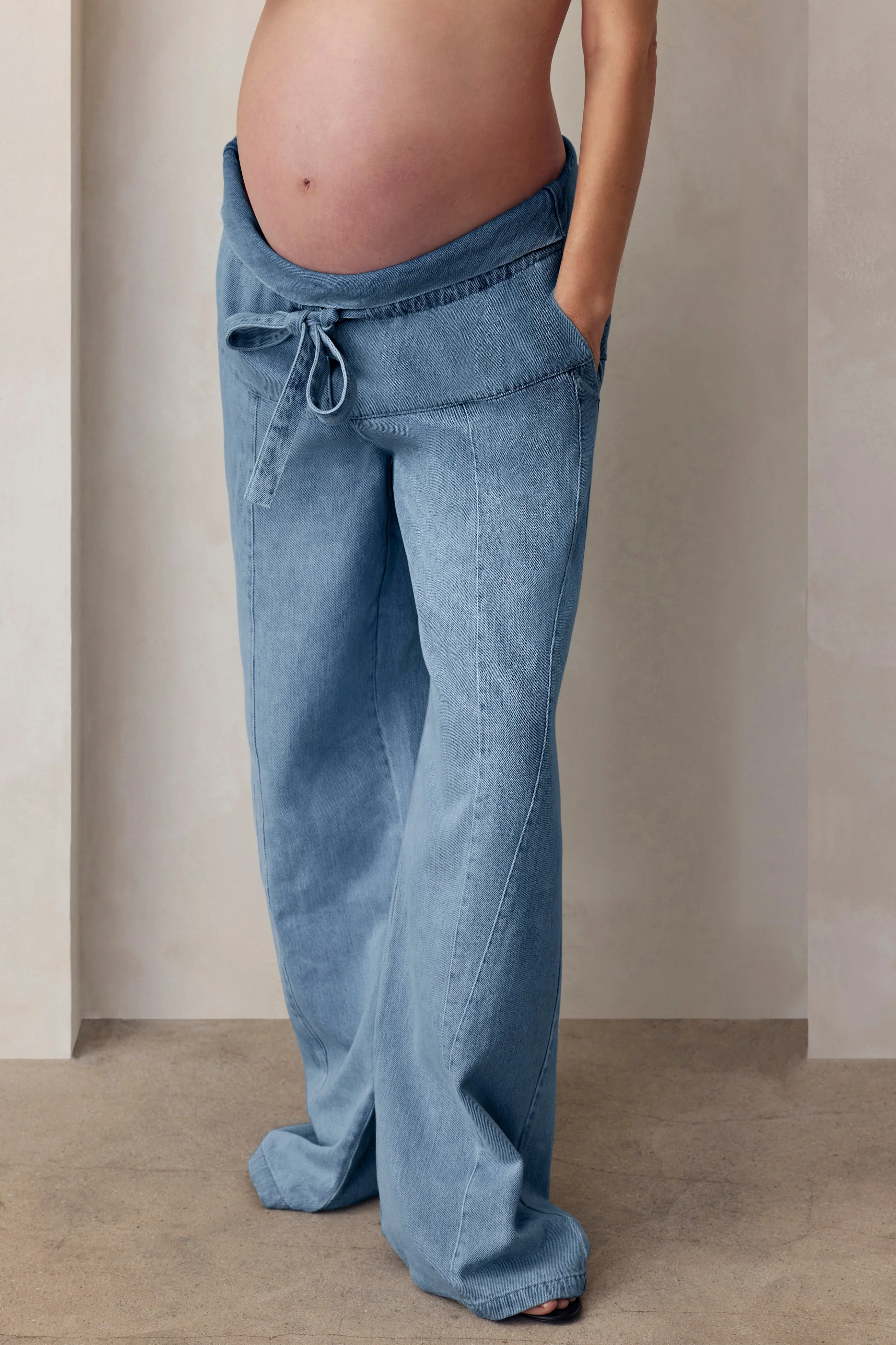 The Relaxed Denim Jean - Image 17