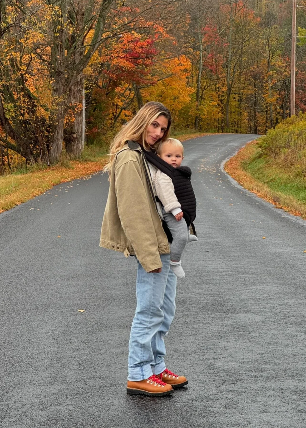 The Armadillo Baby Carrier - Black - Image 10