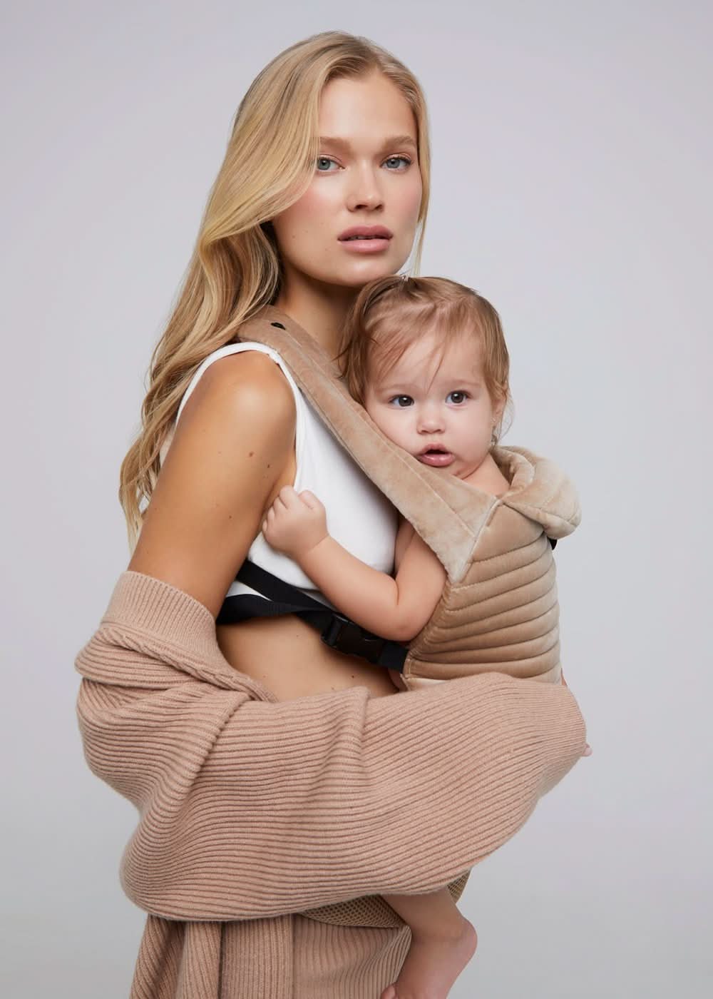 The Armadillo Baby Carrier - Dune Velvet - Image 3